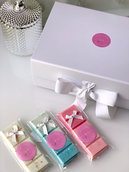 Personalised Wax Melt Gift Box UK - Pearly Scents - www.pearlyscents.com - Highly Scented Wax Melts - Designer Inspired Wax Melts UK